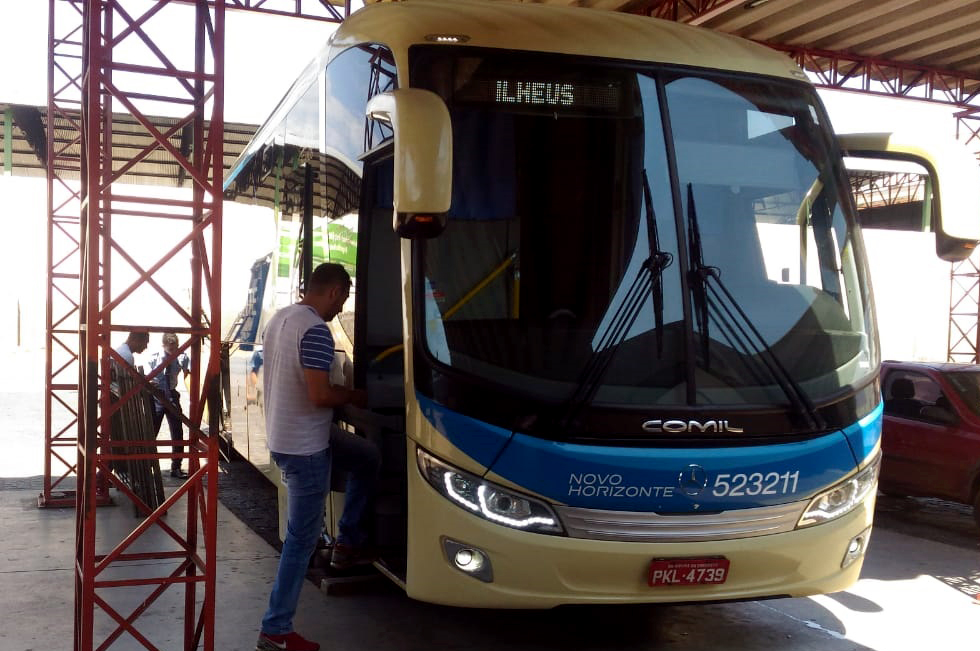 Caraíbas e Tanque Novo têm transporte suspenso; total de cidades na Bahia chega a 395