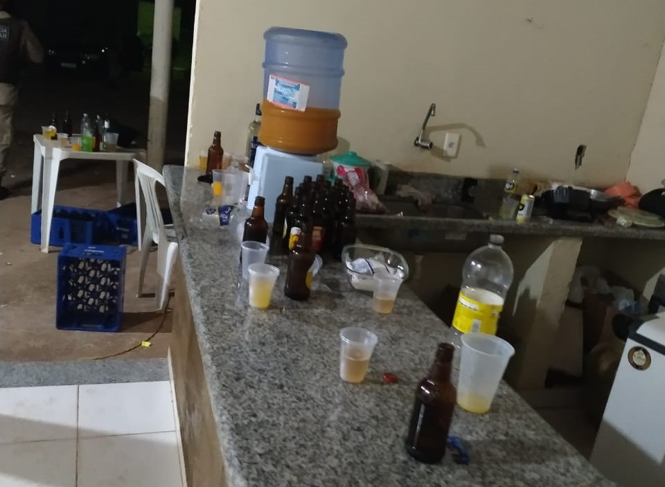 Livramento: três homens são presos por uso abusivo de som e descumprimento de decreto 