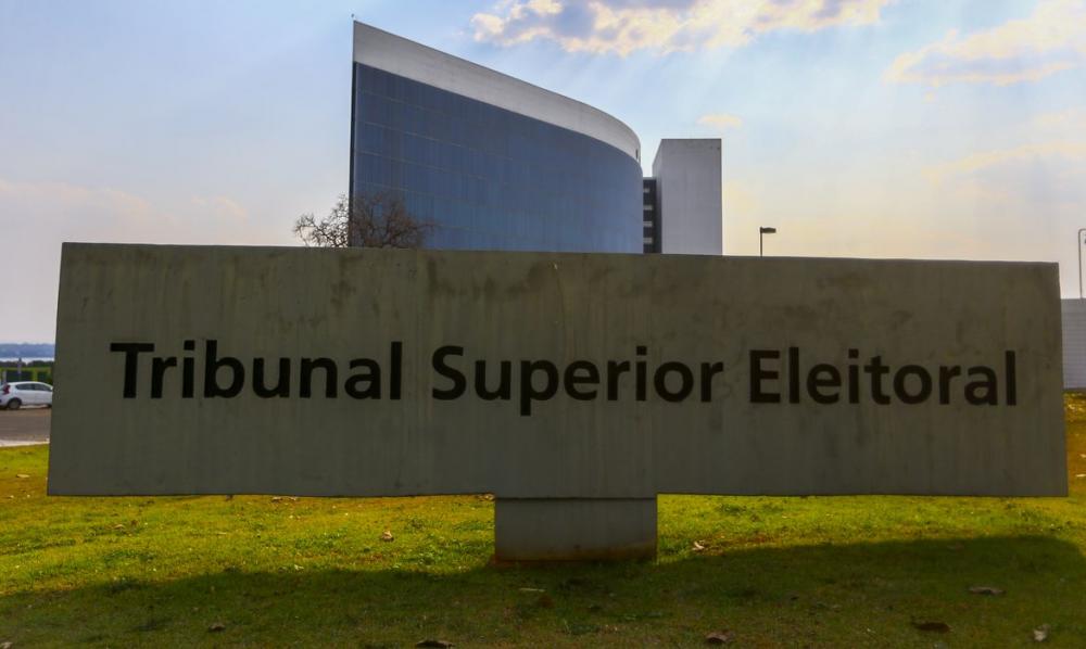 TSE proíbe candidato de impulsionar link com o nome de adversário