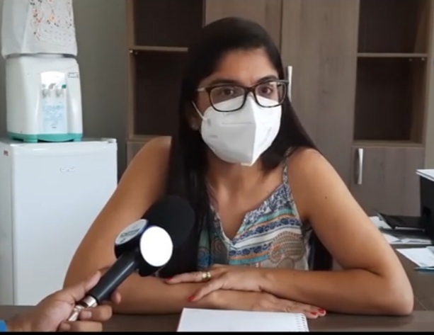 Pressionada no cargo, Verônica Barbosa afirma que possíveis irregularidades da Secretaria de Saúde de Caetité serão apuradas