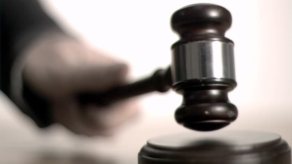 Qual a diferença entre precedente, jurisprudência e súmula?