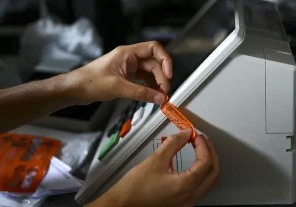 IA e vídeos falsos viram ameaça às eleições, alerta CGI.br