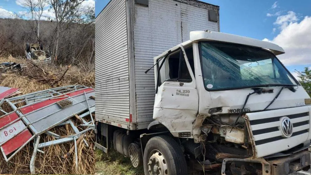 Motorista fica ferido após acidente na BA-262, entre Brumado e Aracatu