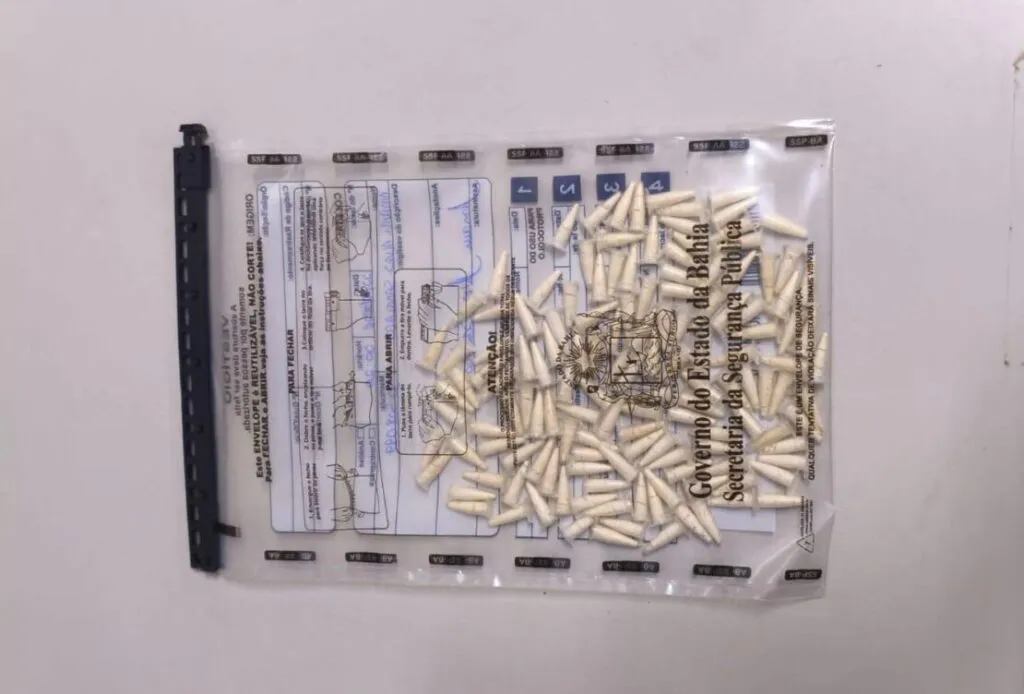 Homem é flagrado com 137 pinos de cocaína durante ação da Rondesp em Guanambi