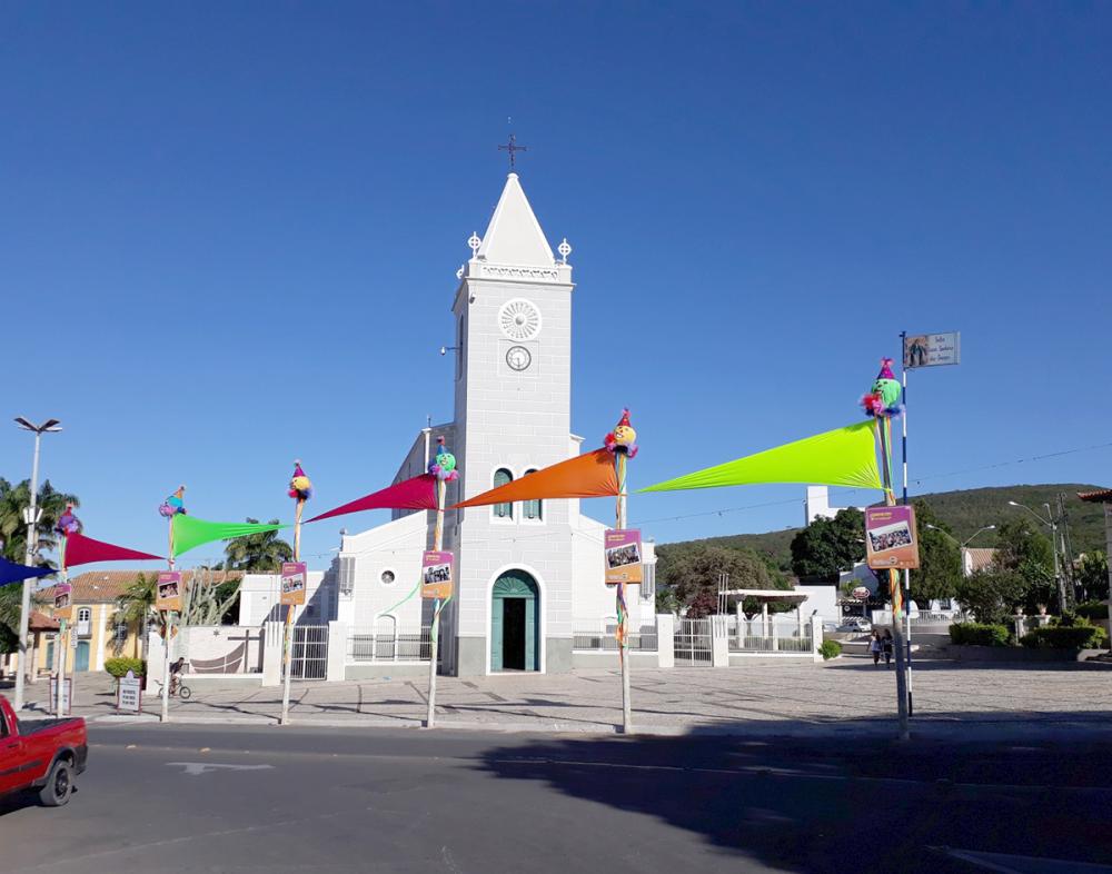 Caetité se veste de cores e se prepara para a Lavagem da Esquina do Padre