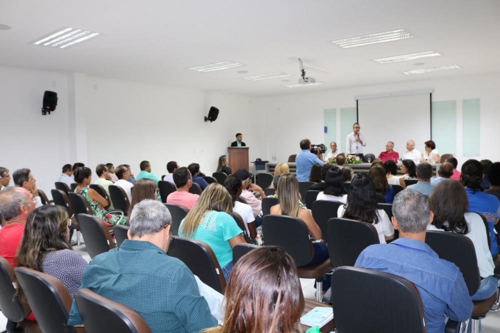 Anísio Teixeira é Homenageado no 1º Café Literário da UniFG em Guanambi