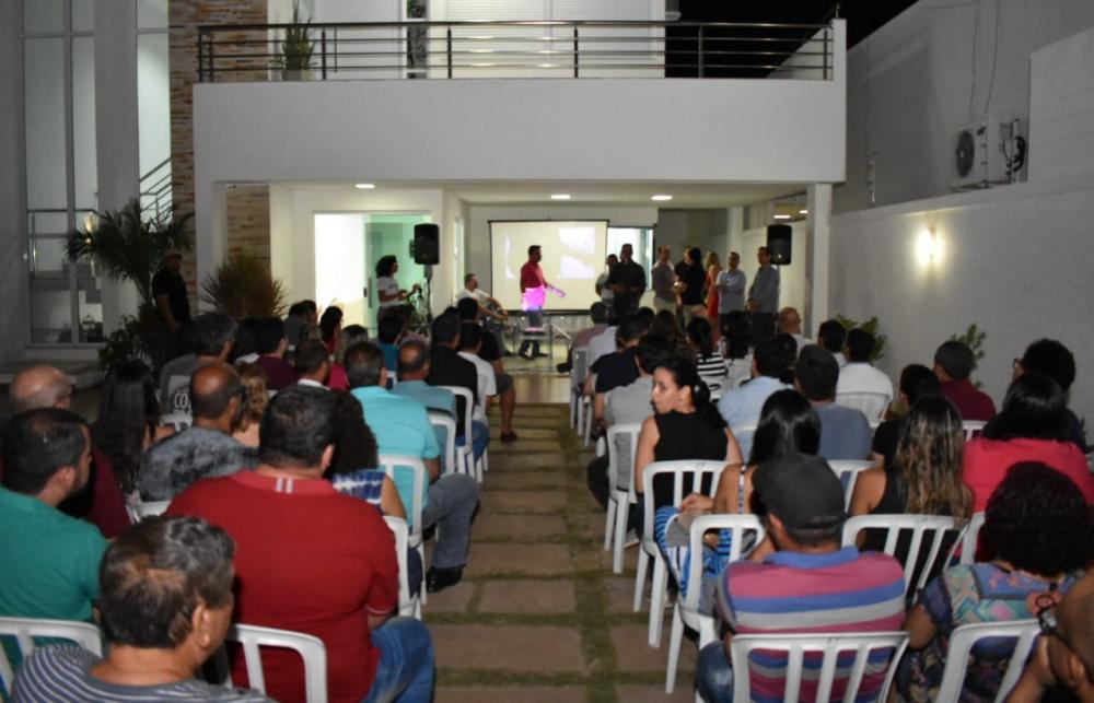 Em reunião com moradores, Prefeito Jairo Magalhães autoriza obras de drenagem pavimentação no Bairro Sandoval Moraes