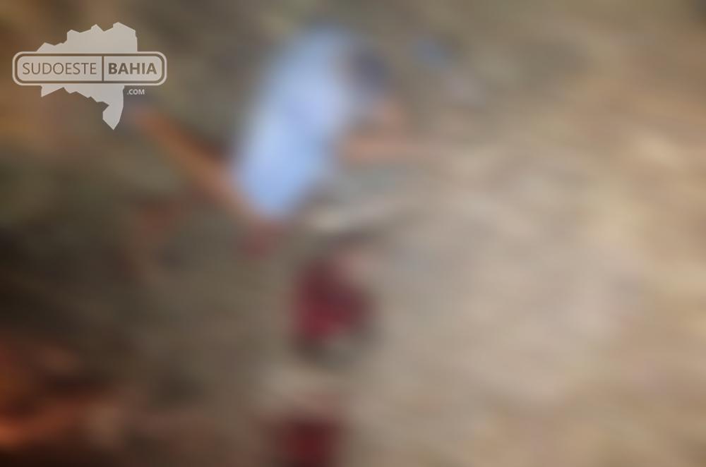 Adolescente morre após perder controle da moto e bater em poste na BA-940 em Lagoa Real