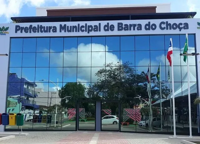 TCM suspende contratações temporárias irregulares em Barra do Choça