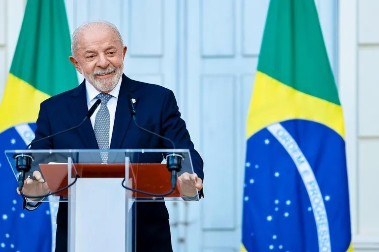 Em conversa informal, Lula diz a líderes no G7 que nunca foi esquerdista
