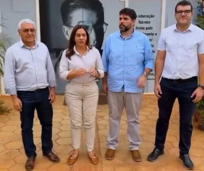 Governo da Bahia discute estadualização da UNACON de Caetité