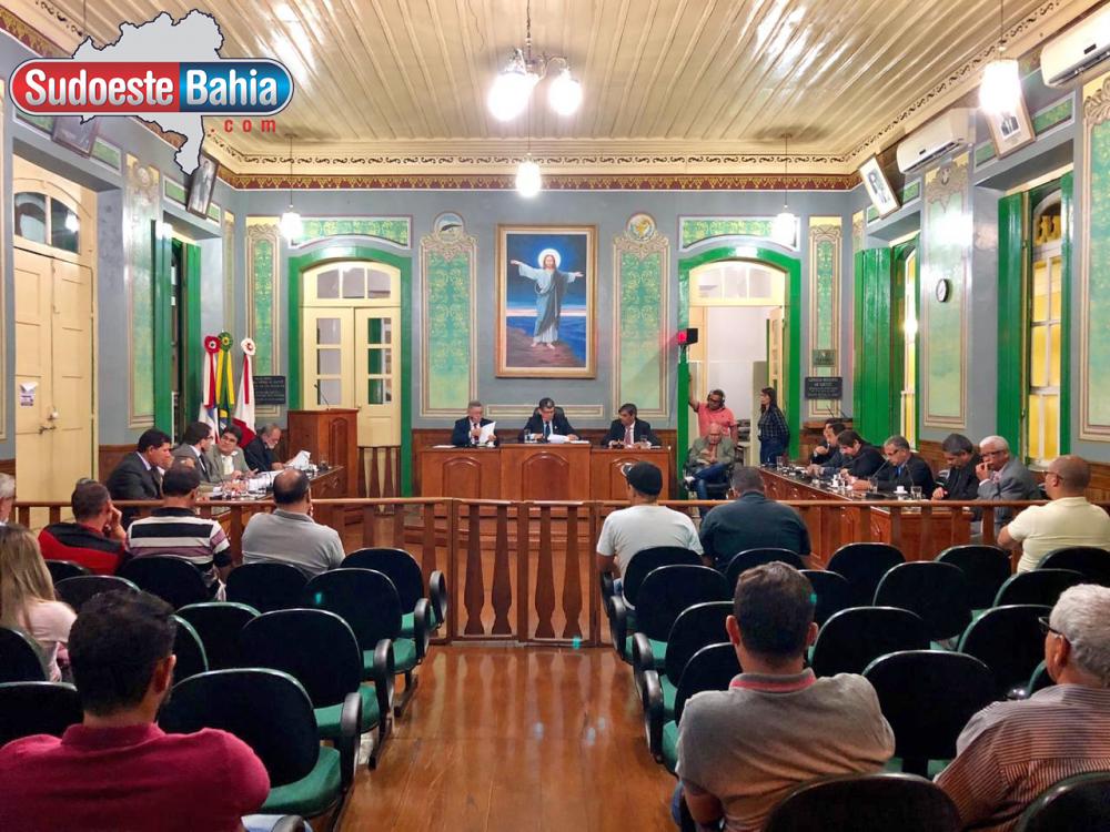 Caetité: Câmara aprova contas de 2017 do prefeito Aldo Gondim
