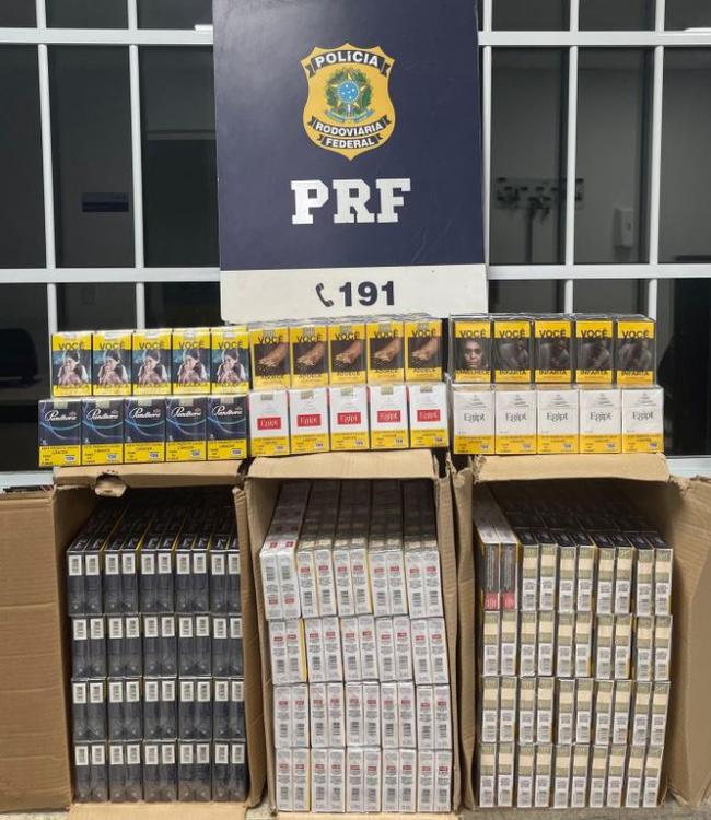Região: PRF apreende mais de 2000 maços de cigarros transportados ilegalmente