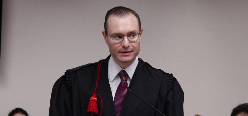 Lula deve enviar ao Senado indicação de Zanin nesta quarta-feira