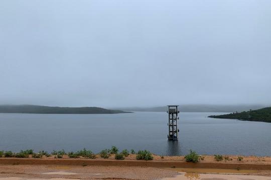 Volume da barragem Luiz Vieira, em Rio de Contas, ultrapassa os 50% da capacidade do reservatório 