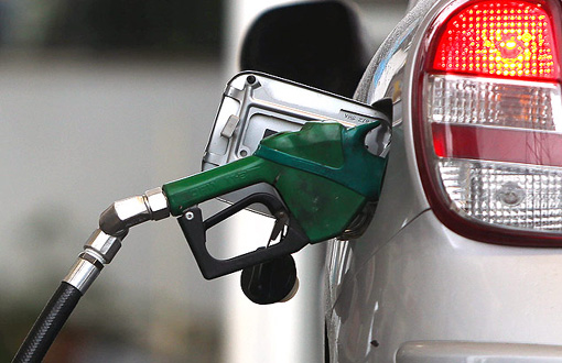 Economia: Petrobras reajusta gasolina em 6% e diesel em 4%