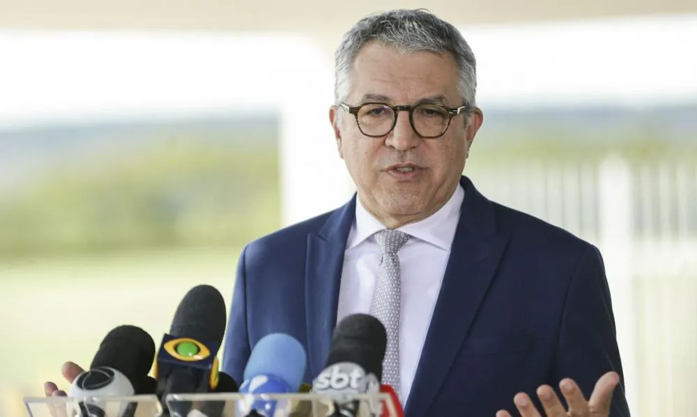 Mensagens de Vorcaro apontam jantar com Padilha fora da agenda em 2024