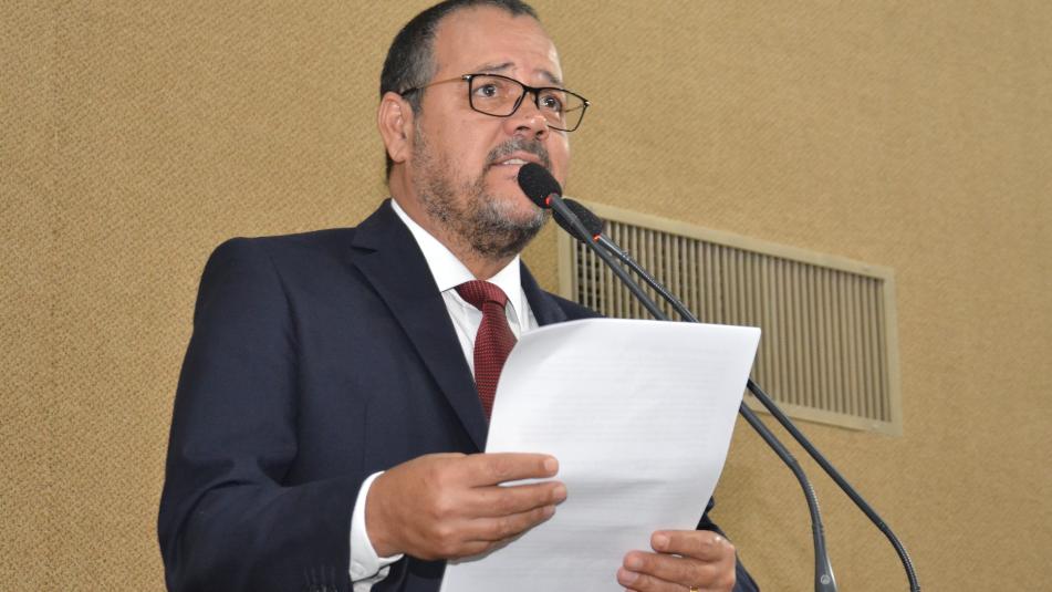 Deputado cobra durante sessão da Alba rigor na apuração na morte da engenheira caetiteense em explosão de pedreira em Feira de Santana