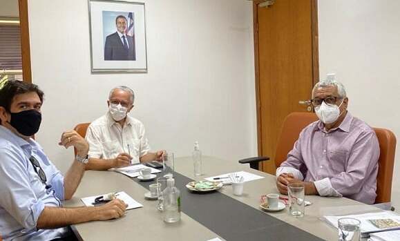 Prefeito de Caetité apresenta na SDR projeto para a reforma do Mercado Municipal