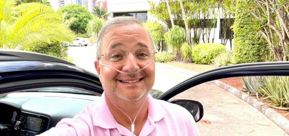 Internado com Covid-19 há mais de uma semana, secretário Fábio Vilas-Boas recebe alta do hospital