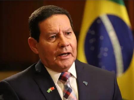 Após manifestações, Mourão diz que não vê 'clima' para impeachment