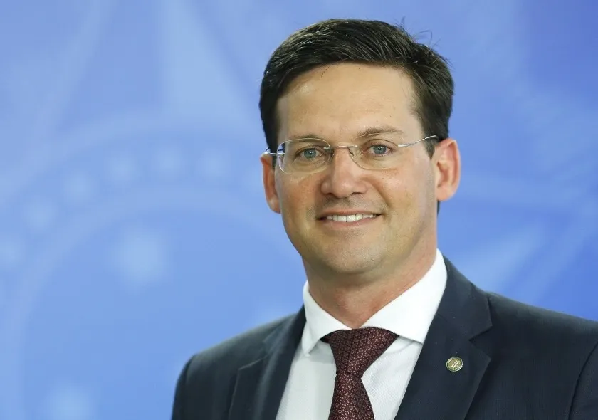 Empresa de sócio de João Roma teve contratos de R$ 19,7 milhões com Master