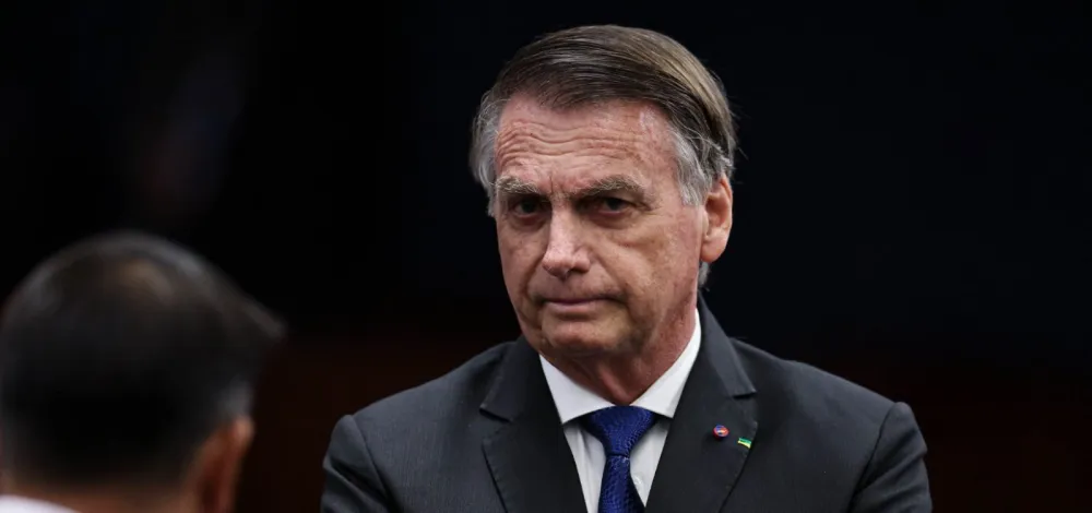 Defesa de Bolsonaro solicita prorrogação de prisão domiciliar