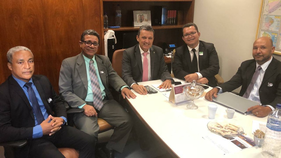 Deputado Charles Fernandes se reúne com diretor do IF Baiano e oficializa emenda para melhorias de infraestrutura na instituição