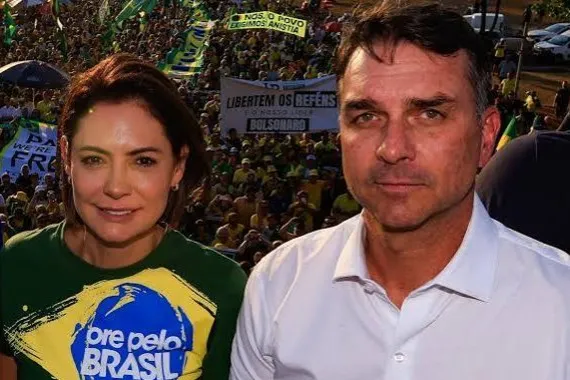 Michelle Bolsonaro relata desentendimento com Flávio e diz ter recebido “punhalada” do enteado