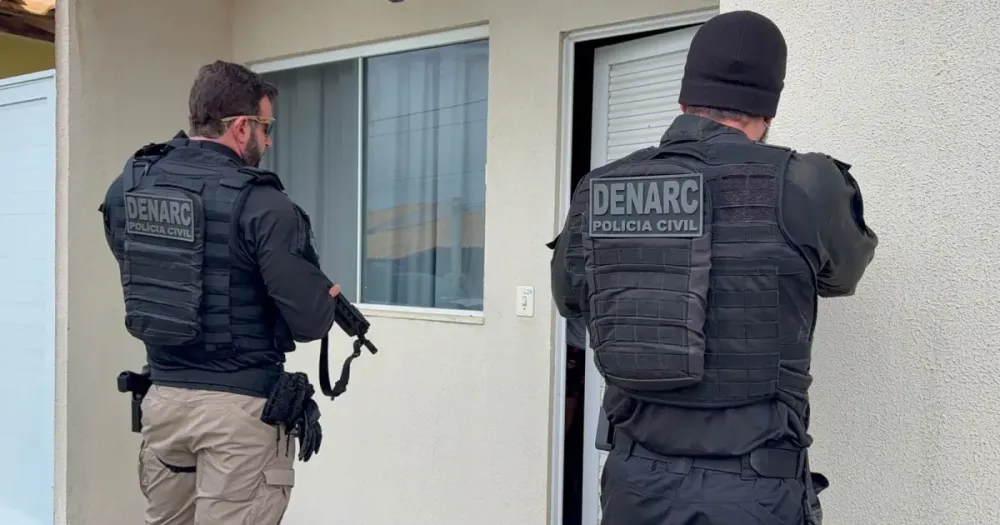 Polícia fecha loja usada como fachada para venda de drogas em Conquista