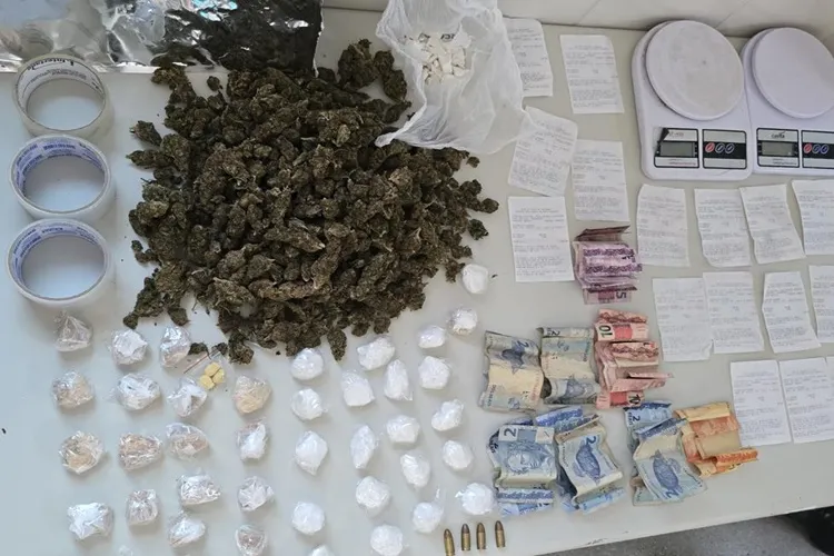 Suspeito de tráfico é preso com cerca de 1 kg de drogas em Guanambi 