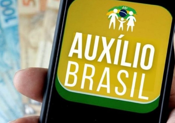 Pagamentos de fevereiro do Auxílio Brasil começam nesta segunda