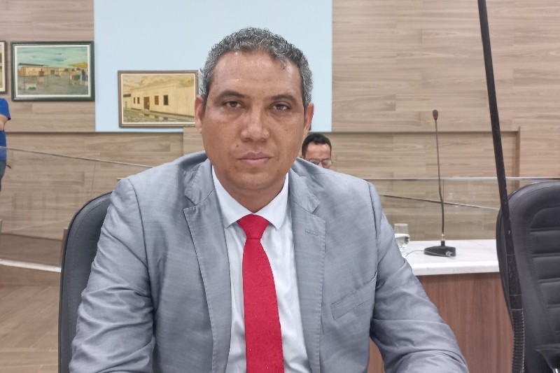 Em disputa apertada, Renato Santos é eleito presidente da Câmara de Vereadores de Brumado