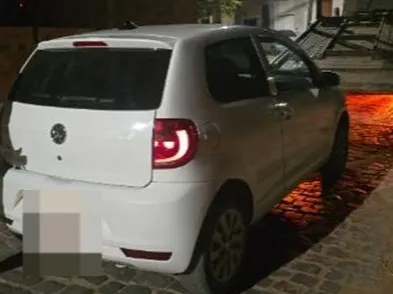 Carro é apreendido durante blitz por documentação atrasada em Guanambi