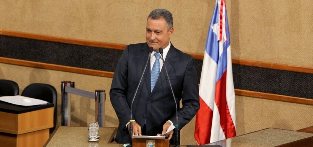 Rui anuncia projeto para Fiol e ampliação da Ronda Maria da Penha em discurso