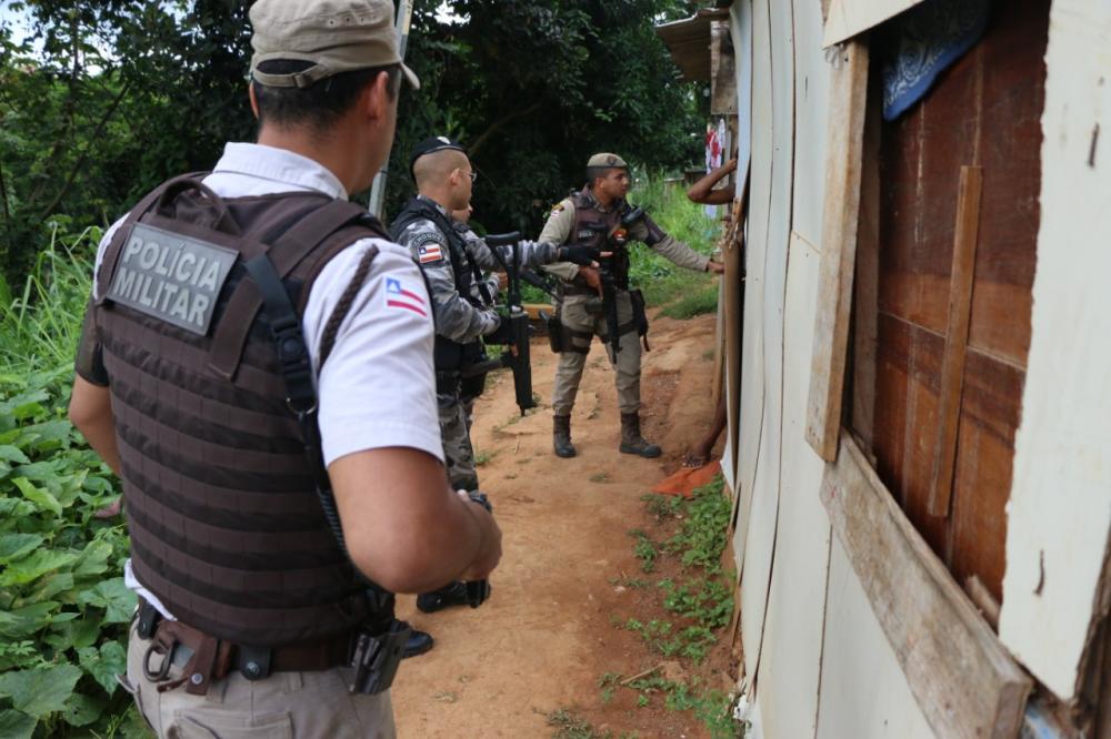 Bahia: Idoso suspeito de estuprar três filhas e engravidar uma delas é preso