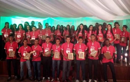 Caetité: alunos da rede municipal lançam livro sobre suas vidas