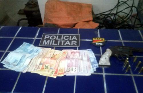 Suspeito é baleado em troca de tiros após assalto em Livramento de Nossa Senhora