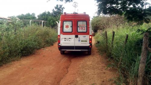 Jovem fica ferida após cair da moto a caminho da escola em Caetité
