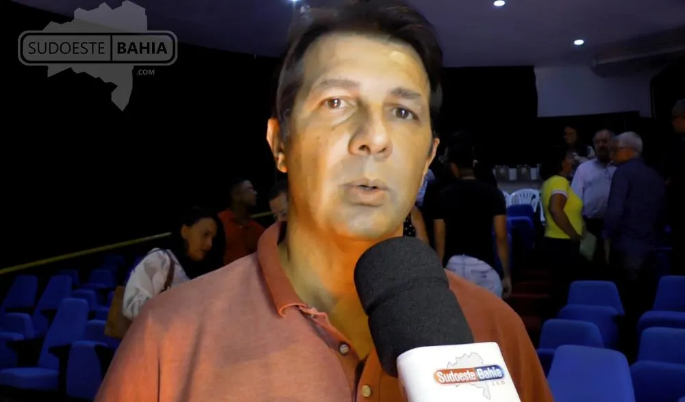 Arthur Maia diz ter retirado apoio a proposta que adia fim da escala 6×1