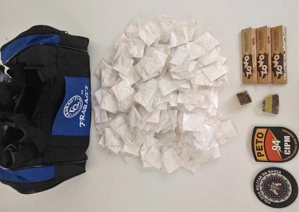 Passageiro é preso em Caetité com drogas escondidas na bagagem em ônibus de turismo
