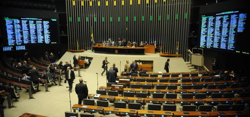 Governo libera lote extra de emendas a apoiadores da reforma