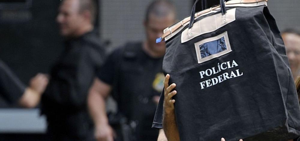 PF faz operação que mira desvio milionário em contratos de gráficas do Enem