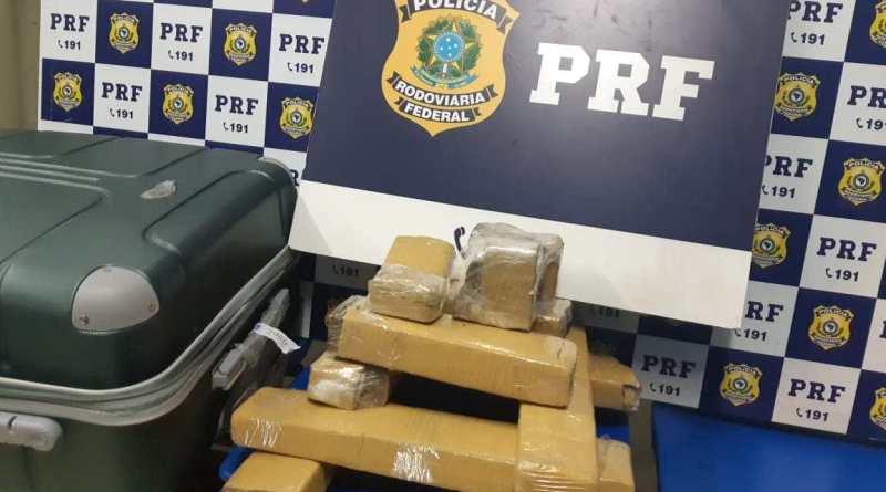 Passageira é flagrada pela PRF com 10 kg de maconha em Vitória da Conquista