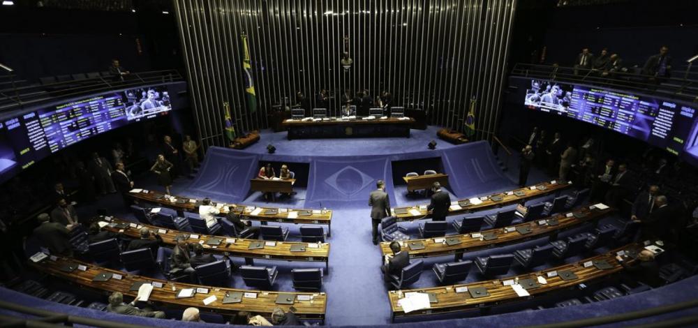 Senado aprova aposentadoria militar com salário integral e sem idade mínima