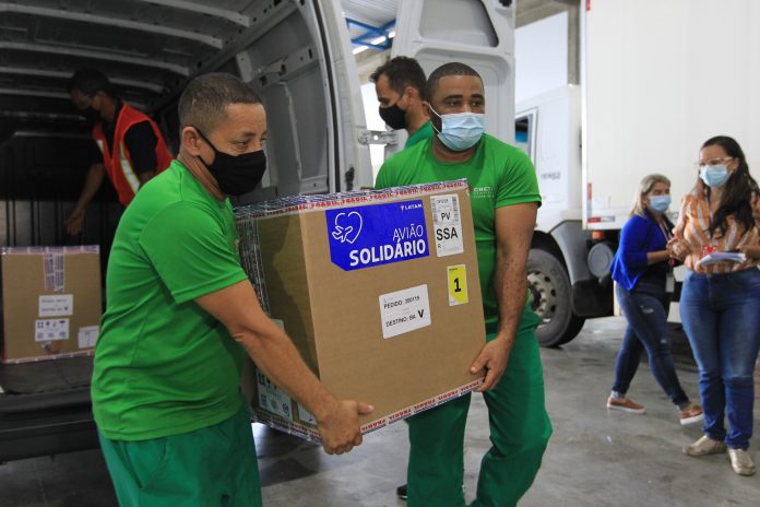 Bahia recebe primeiro lote de vacinas da Pfizer