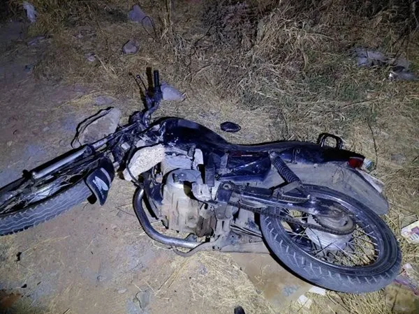 Colisão entre carro e moto termina em agressão no centro de Guanambi