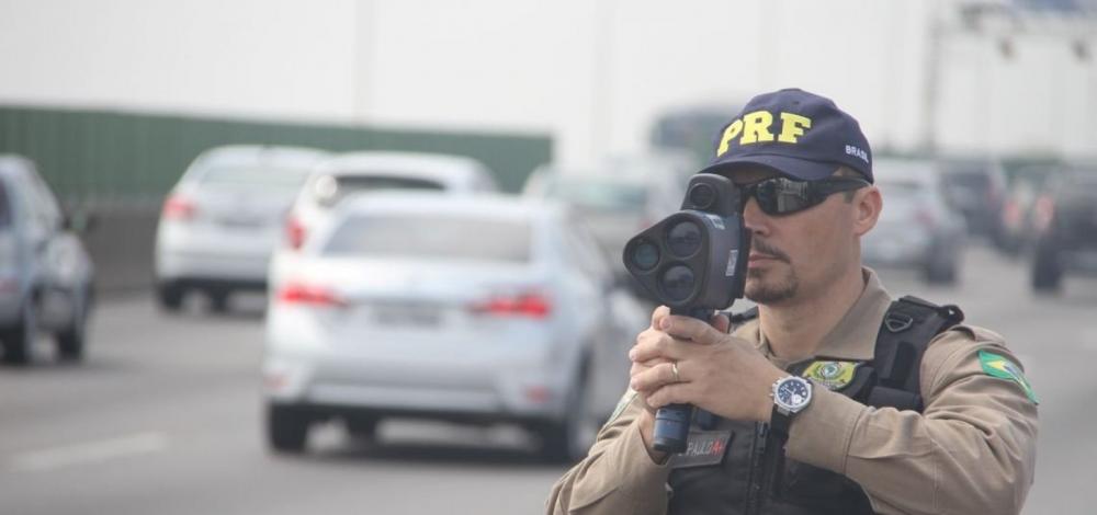 PRF determina suspensão e recolhimento de radares móveis