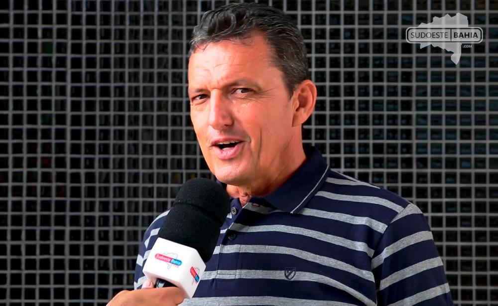 Guanambi: Charles Fernandes é punido por repasse de recursos a time de futebol; TCM determina ressarcimento de R$ 100 mil 