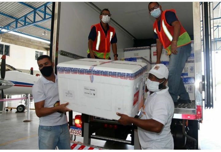 Bahia recebeu neste sábado a maior remessa de vacina desde o início da pandemia 